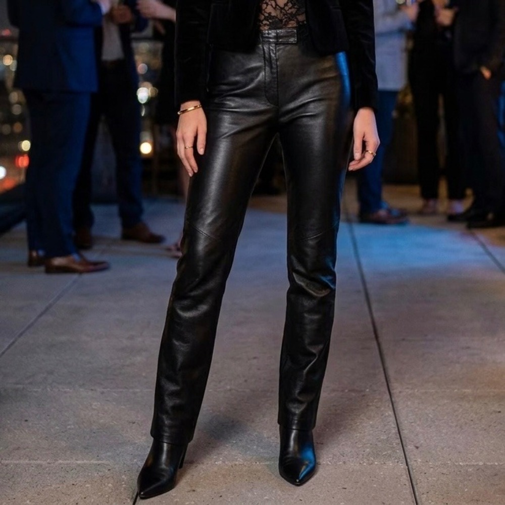 Vintage Danier Black Genuine Leather Straight Leg Mid Rise Pants - Size 10
